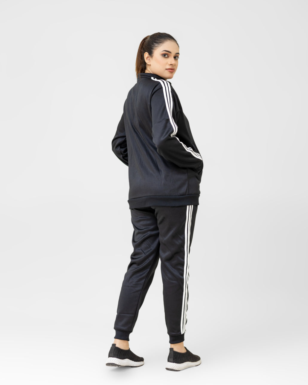 BLACK STRIPED WL WINTER WOMEN TRACKSUIT