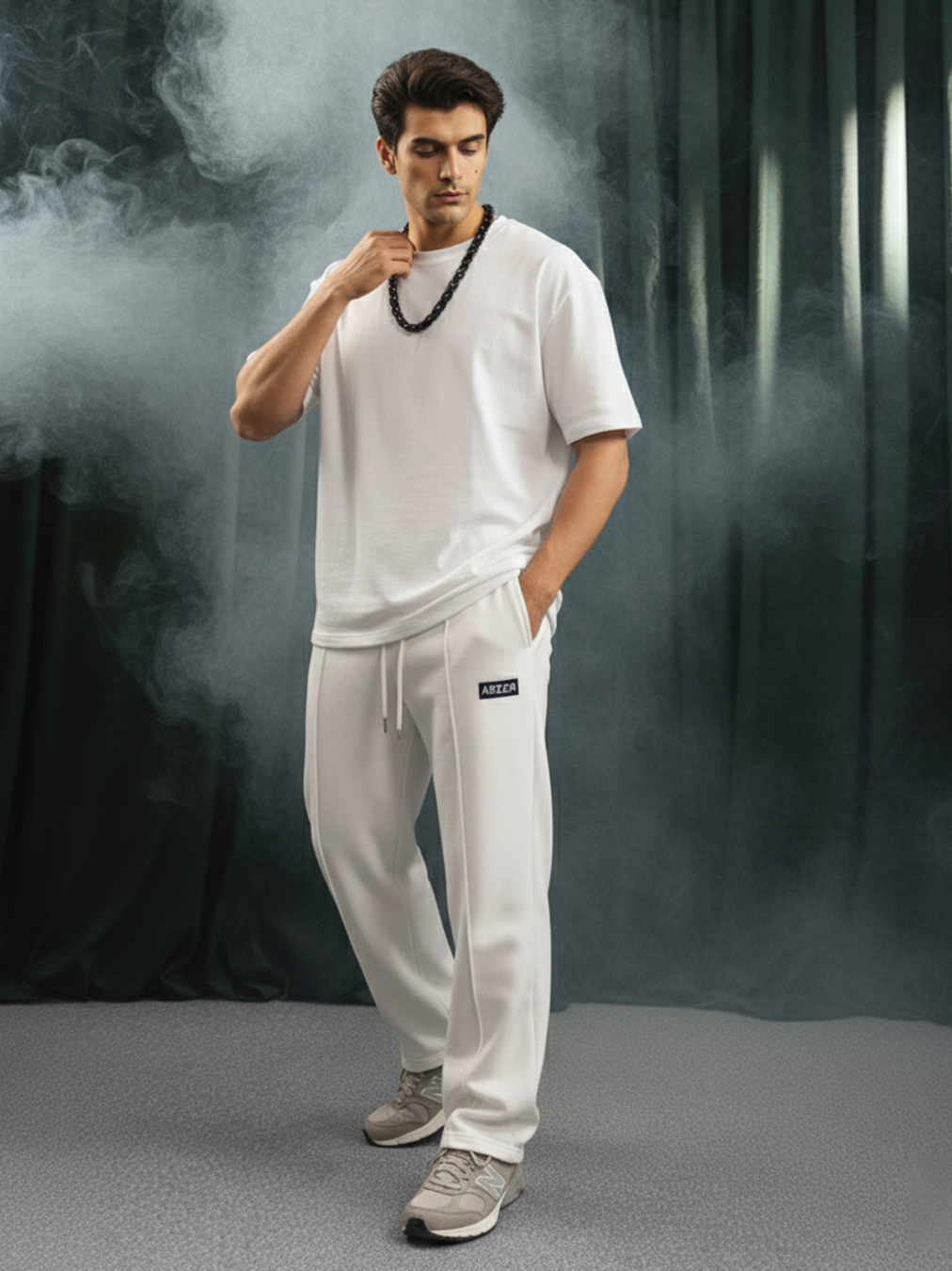 CLASSIC WHITE TROUSER