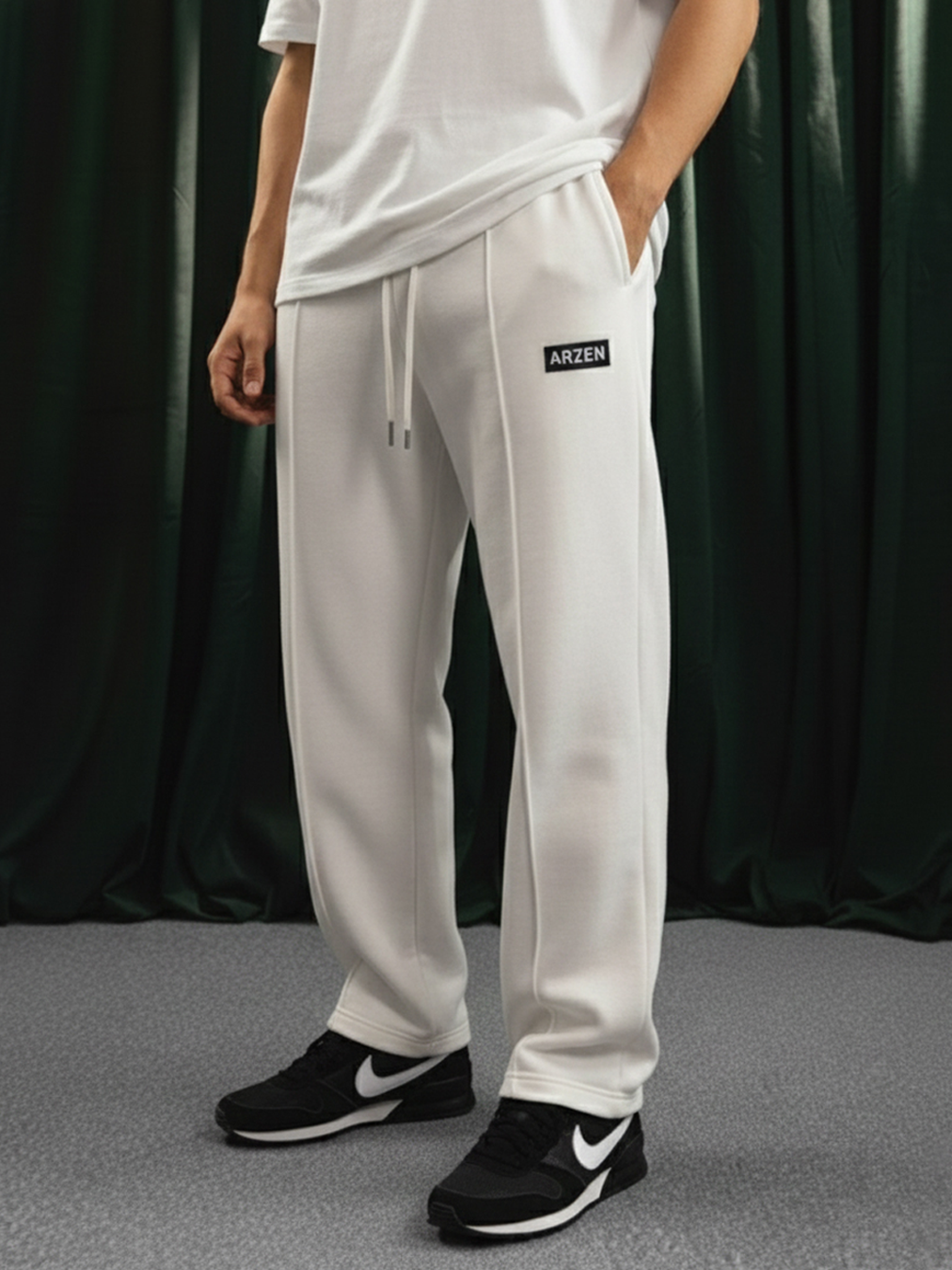 CLASSIC WHITE TROUSER