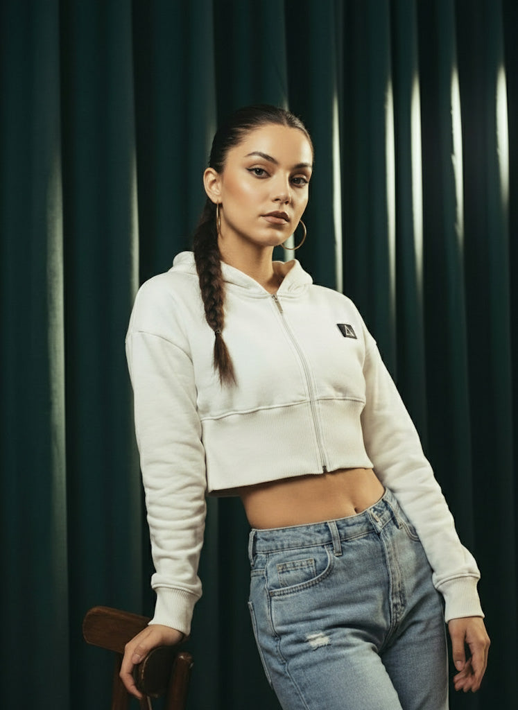 White SLEEK CROP TOP